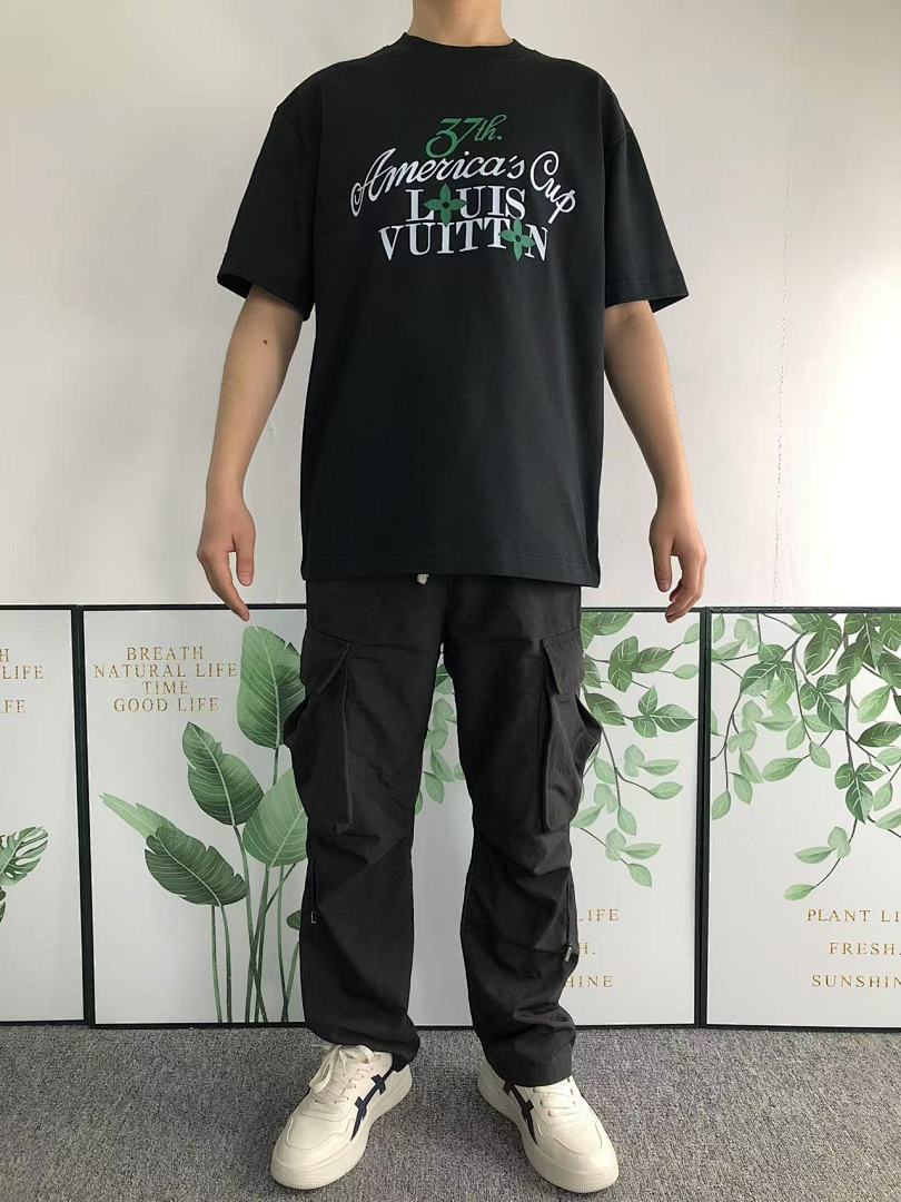 Louis Vuitton 108 L⭐ T-SHIRT 411131721 (Im 170Cm 55Kg I Wear Size M In The Phot) - Image 3