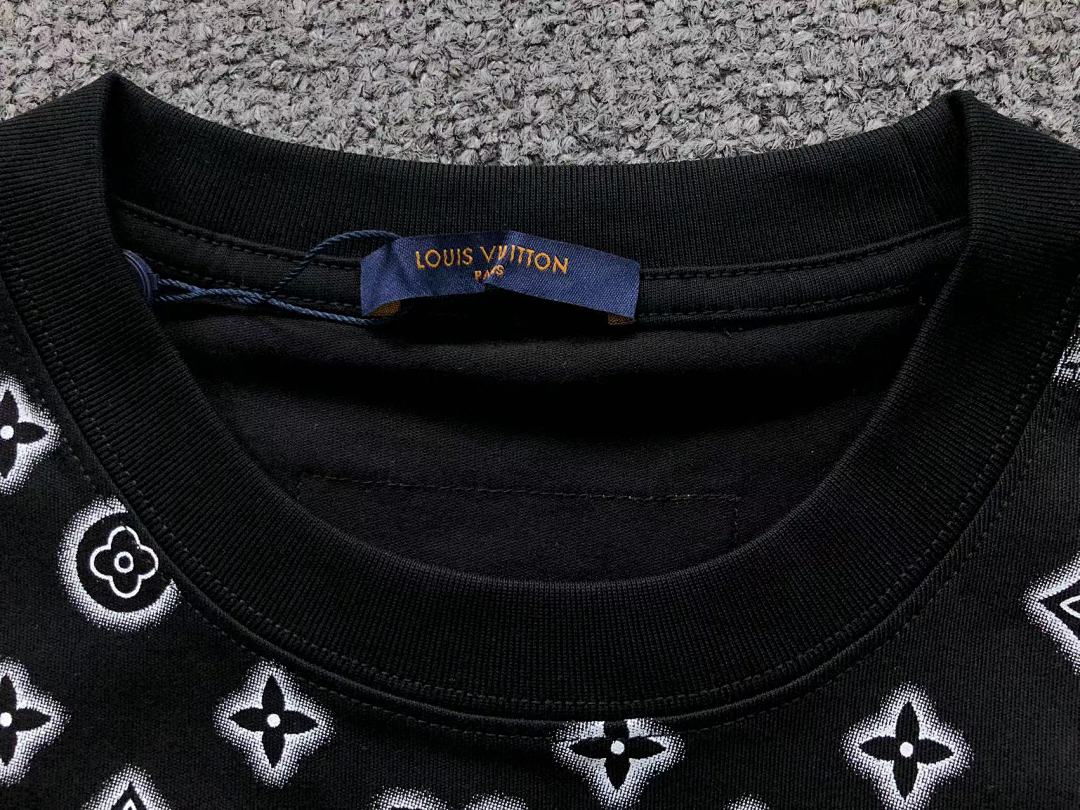Louis Vuitton 135 L⭐ T-SHIRT 3203272517 (Im 170Cm 65Kg I Wear Size M In The Phot) - Image 17