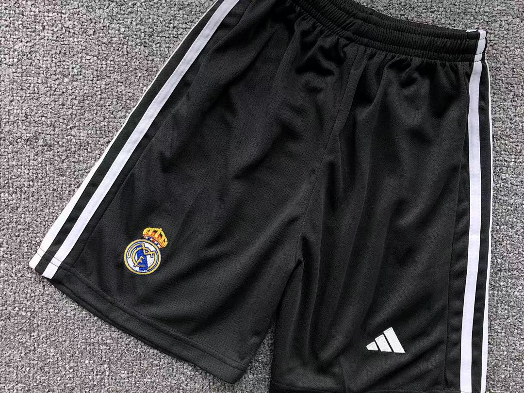Chanel 68 FOOTBALL T-SHIRT SHORTS - Image 21