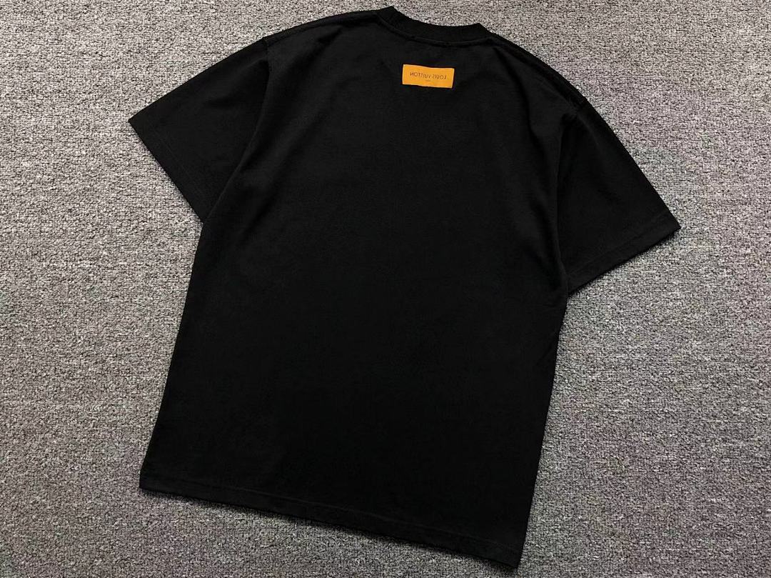 Louis Vuitton 108 L⭐ T-SHIRT 41072401133 (Im 170Cm 60Kg I Wear Size M In The Phot) - Image 15