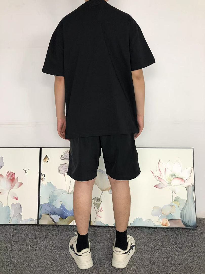 Fear of God 85 FOG T-SHIRT 1108110151 (Im 170Cm 60Kg I Wear Size M In The Phot) - Image 4