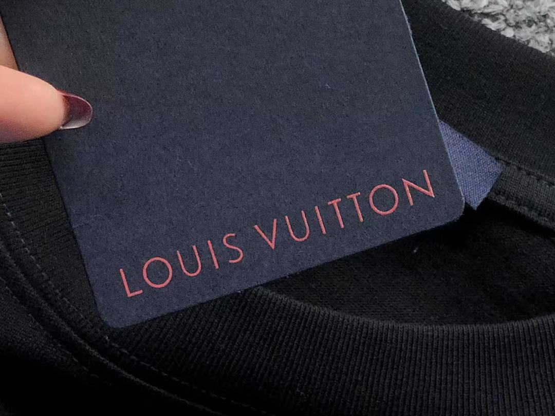 Louis Vuitton 118 L⭐ T-SHIRT 4112101133 (Im 170Cm 60Kg I Wear Size XL In The Phot) - Image 24