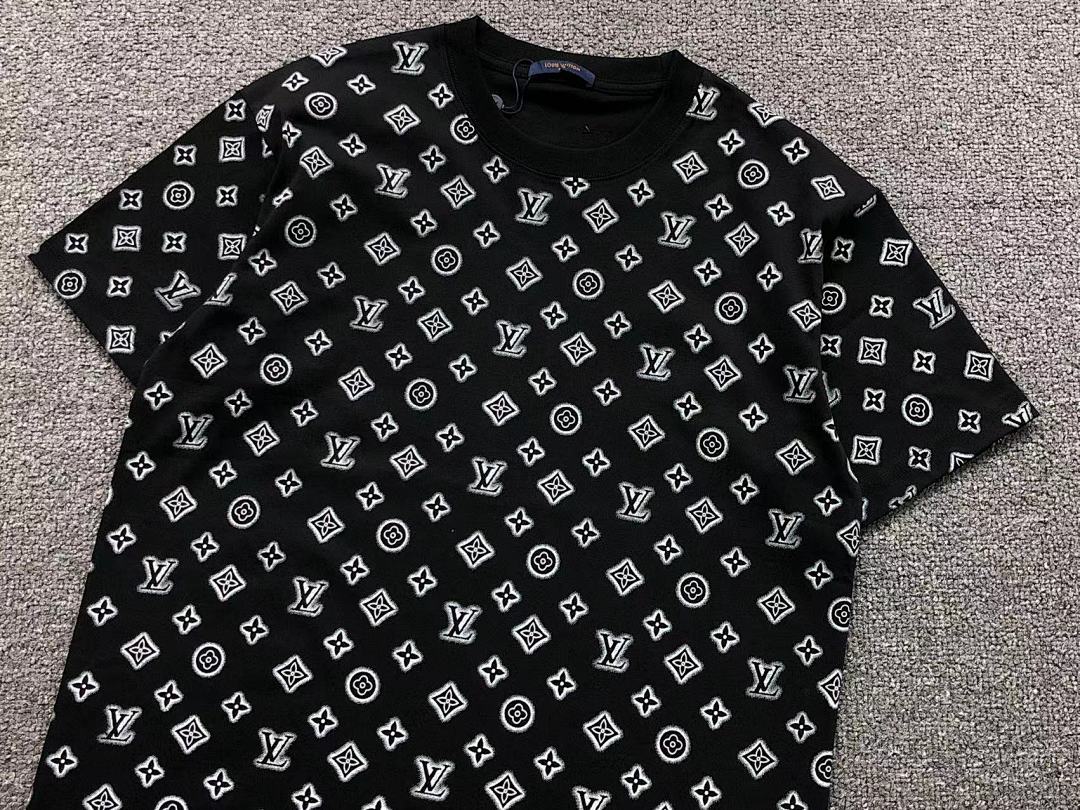 Louis Vuitton 135 L⭐ T-SHIRT 3203272517 (Im 170Cm 65Kg I Wear Size M In The Phot) - Image 11