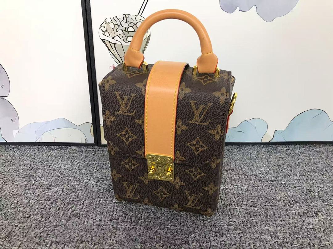 Louis Vuitton 135 L⭐ BAG 4105052513 (Long 13CM* Wide 7CM*16CM) - Image 7