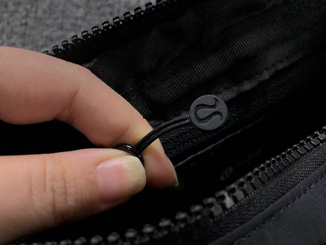 On Running 113 LULULEMON BAG 2207172276 (Long 25CM* Wide 4CM* High 15CM) - Image 25