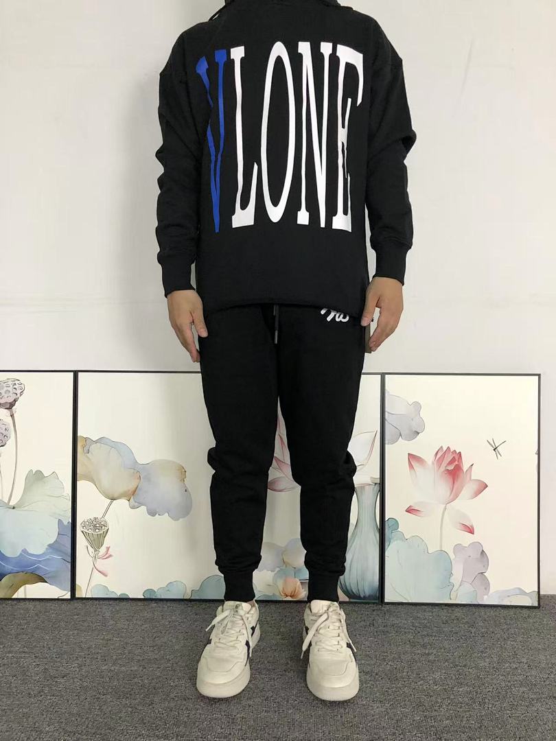 On Running 118 VLONE HOODIE 510113791 (Im 170Cm 60Kg I Wear Size S In The Phot) - Image 3