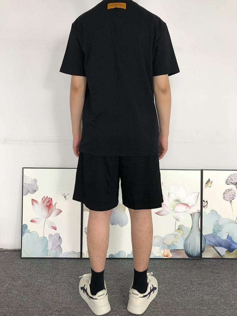 Louis Vuitton 115 L⭐ T-SHIRT 1106132960 (Im 170Cm 60Kg I Wear Size S In The Phot) - Image 4