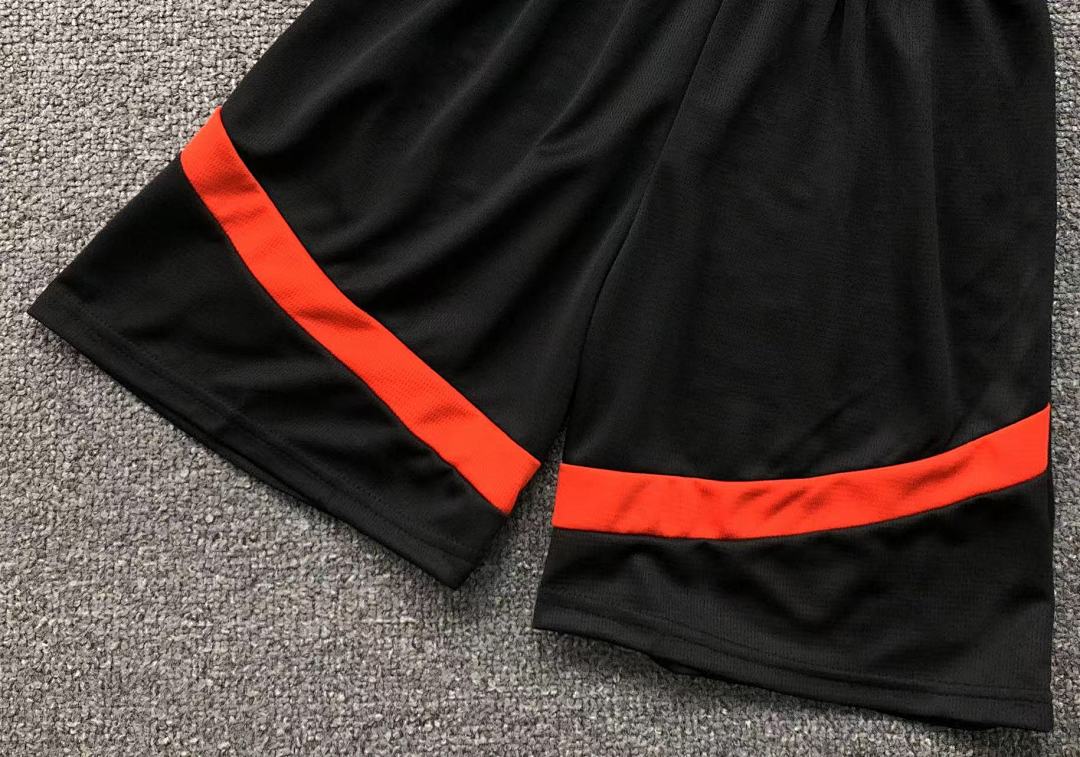 Chanel 75 FOOTBALL T-SHIRT SHORTS - Image 29
