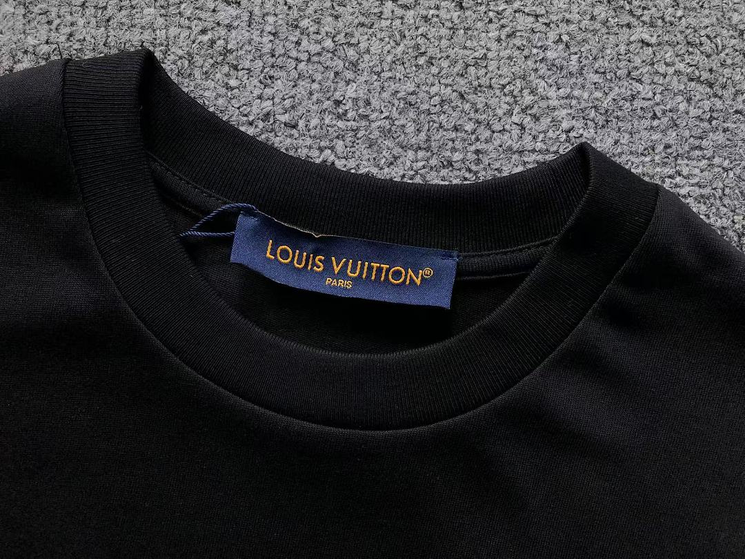 Louis Vuitton 135 L⭐ T-SHIRT 22051505125 (Im 170Cm 60Kg I Wear Size S In The Phot) - Image 15