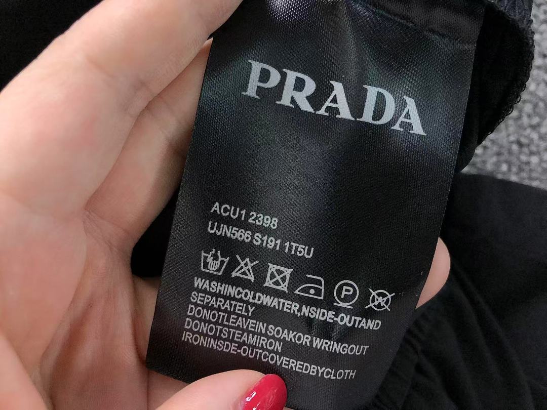 Prada 165 P⭐A⭐A SHORTS 2206011704 (Im 170Cm 60Kg I Wear Size XL In The Phot) - Image 24