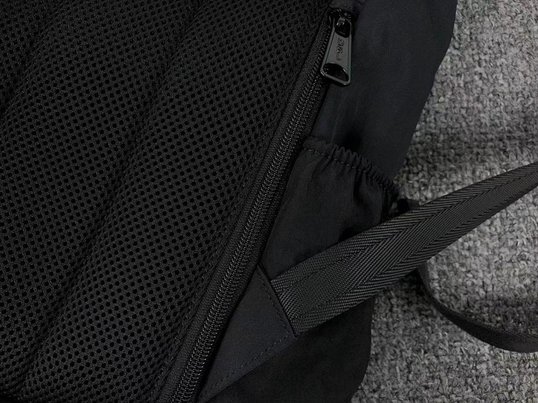Diesel 198 DIESEL BAG 111261475 (Long 19CM* Wide 9CM* High 27CM) - Image 20