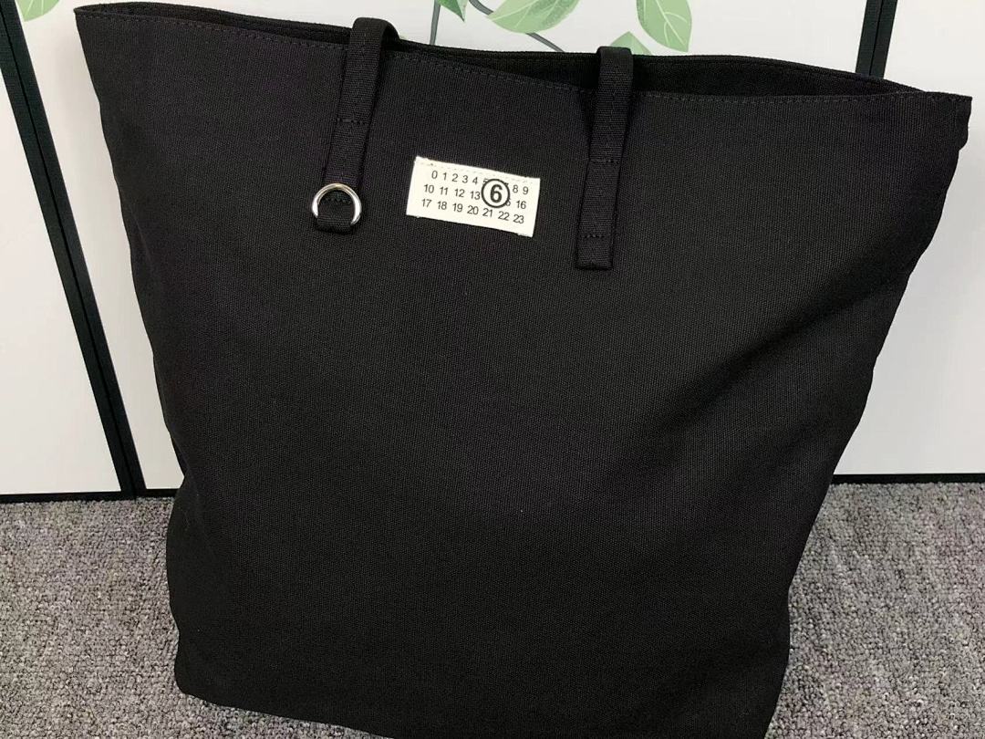 On Running 119 MAISON MARGIELA BAG 272255 (Long 45CM* Wide 15CM* High 33CM) - Image 5