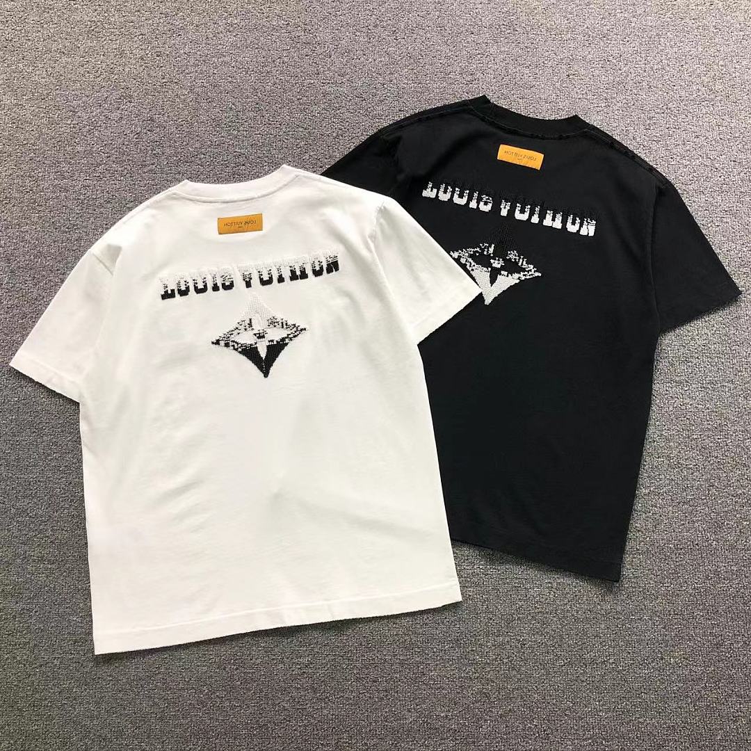 Louis Vuitton 158 L⭐ T-SHIRT 5252001147 (Im 170Cm 60Kg I Wear Size L In The Phot)