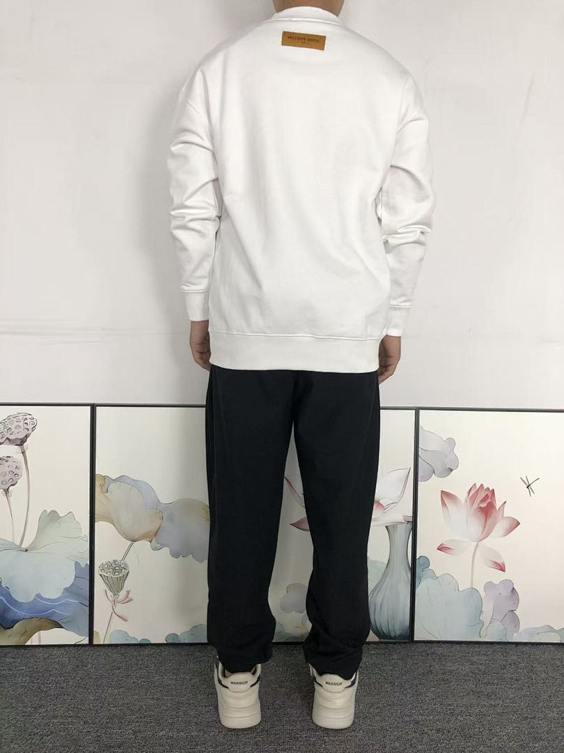 Louis Vuitton 118 L⭐ HOODIE 510201481 (Im 170Cm 60Kg I Wear Size S In The Phot) - Image 4