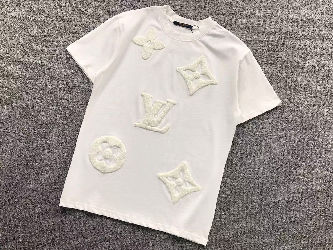 Louis Vuitton 115 L⭐ T-SHIRT 214301315 (Im 170Cm 60Kg I Wear Size S In The Phot) - Image 13