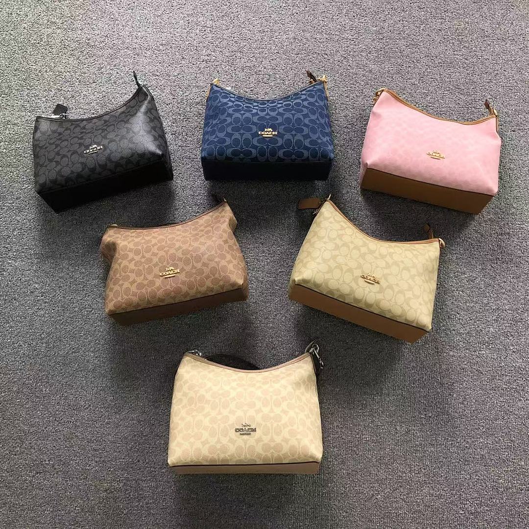 Coach 129 C⭐A⭐H BAG (Long 27CM* Wide 19CM* High 21CM)