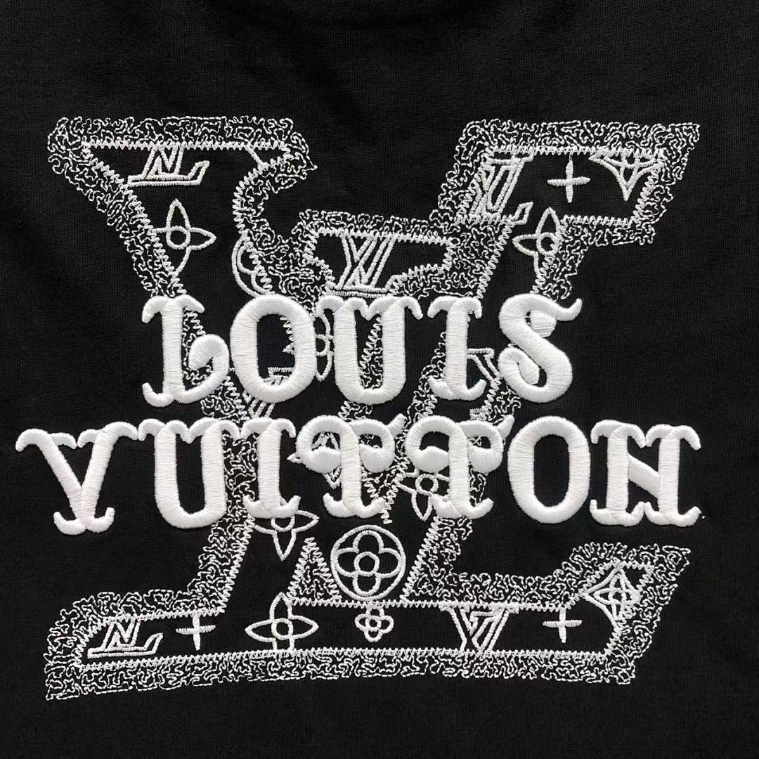 Louis Vuitton 118 L⭐ T-SHIRT 41062613126 (Im 170Cm 60Kg I Wear Size XS In The Phot) - Image 12