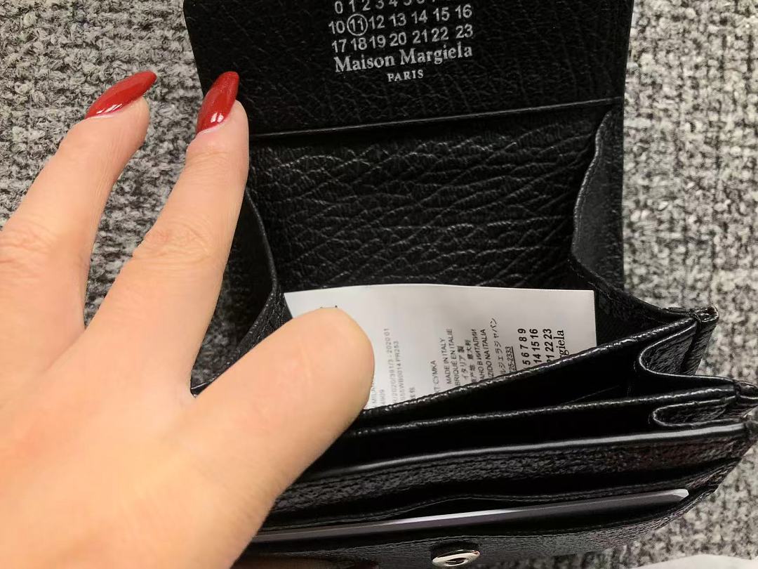 On Running 175 MAISON MARGIELA BAG 3206182021 (Long 10CM* Wide 3CM* High 8CM) - Image 12