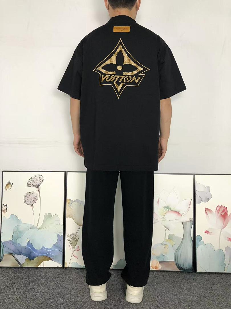 Louis Vuitton 118 L⭐ T-SHIRT 4123101133 (Im 170Cm 60Kg I Wear Size 2XL In The Phot) - Image 4