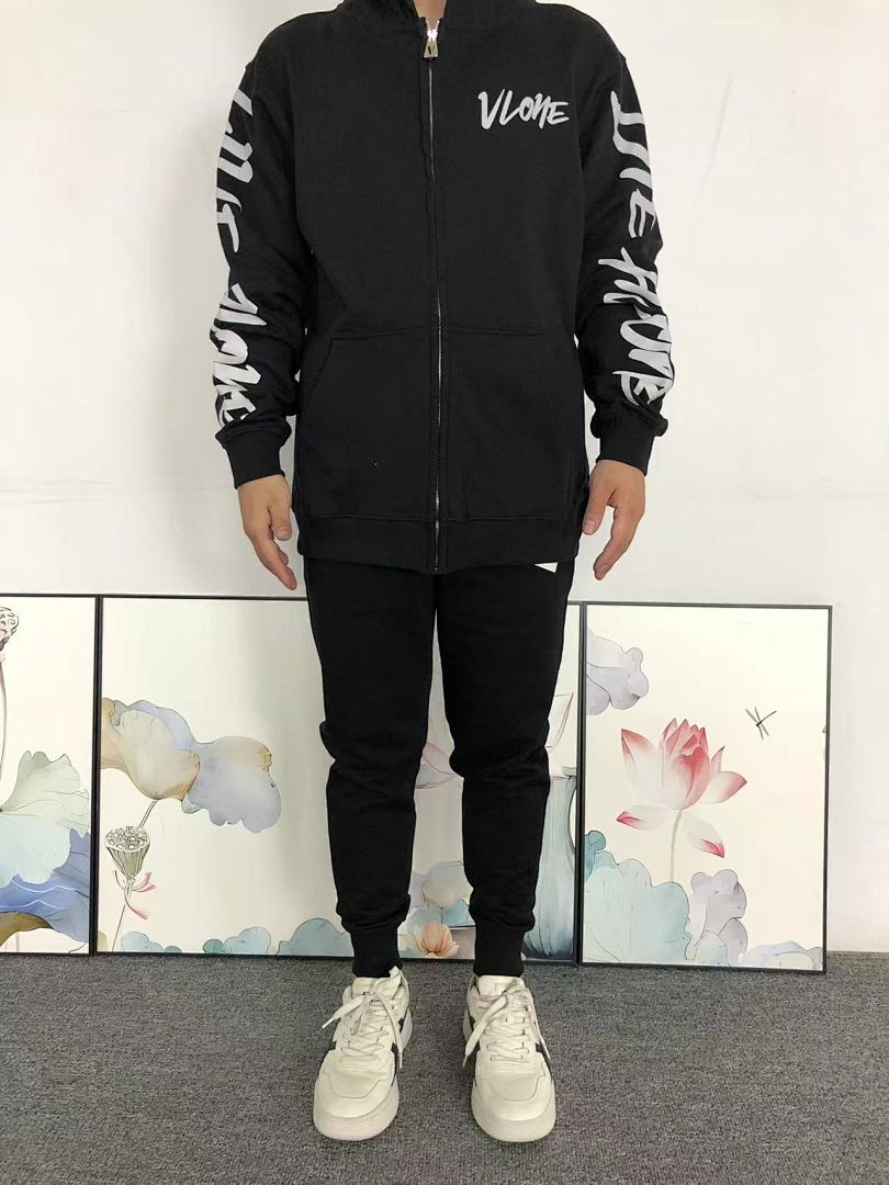 On Running 135 VLONE HOODIE 510119091 (Im 170Cm 60Kg I Wear Size S In The Phot) - Image 3
