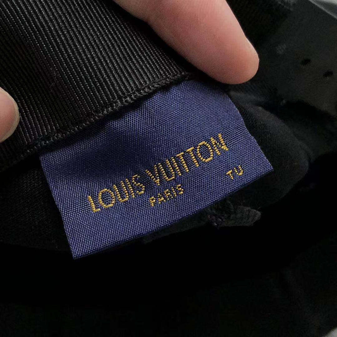 Louis Vuitton 68 L⭐ - Image 26