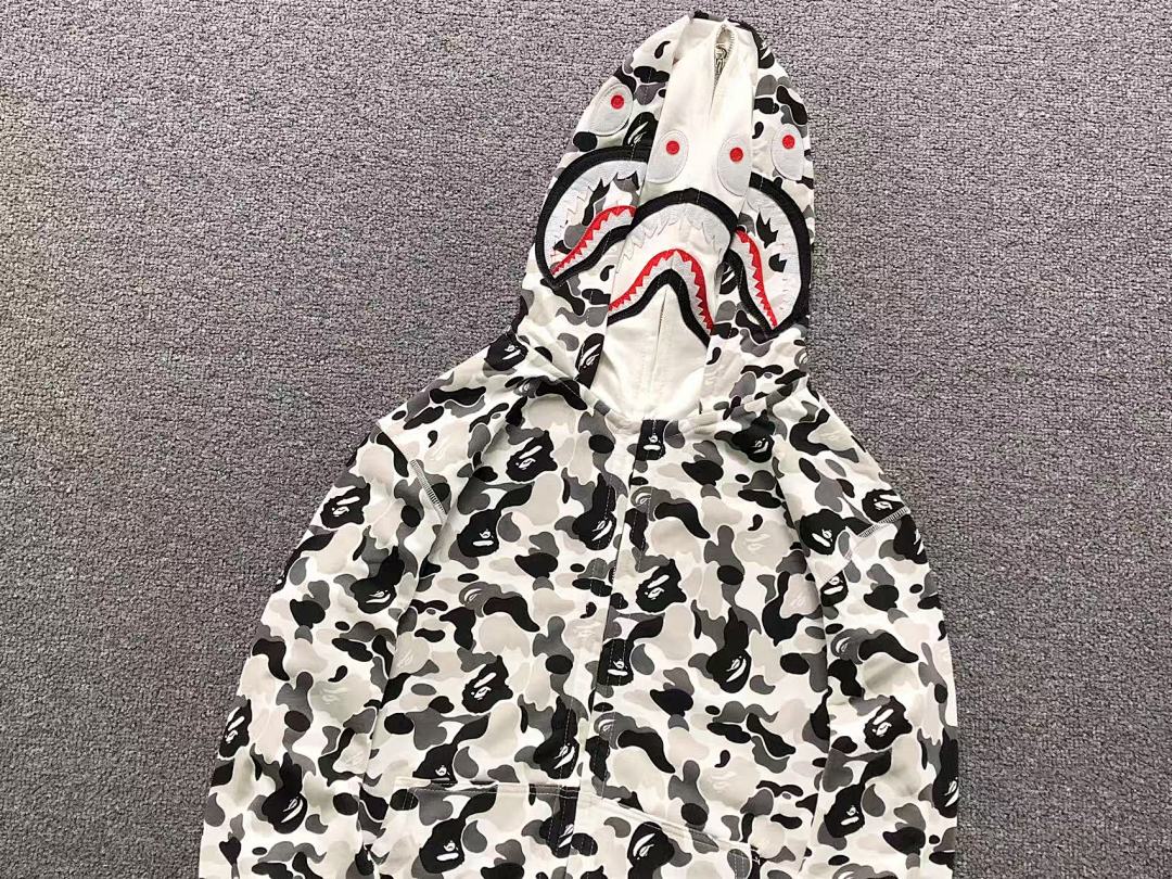 Bape 238 BAPE HOODIE 4111080677 (Im 170Cm 60Kg I Wear Size L In The Phot) - Image 9