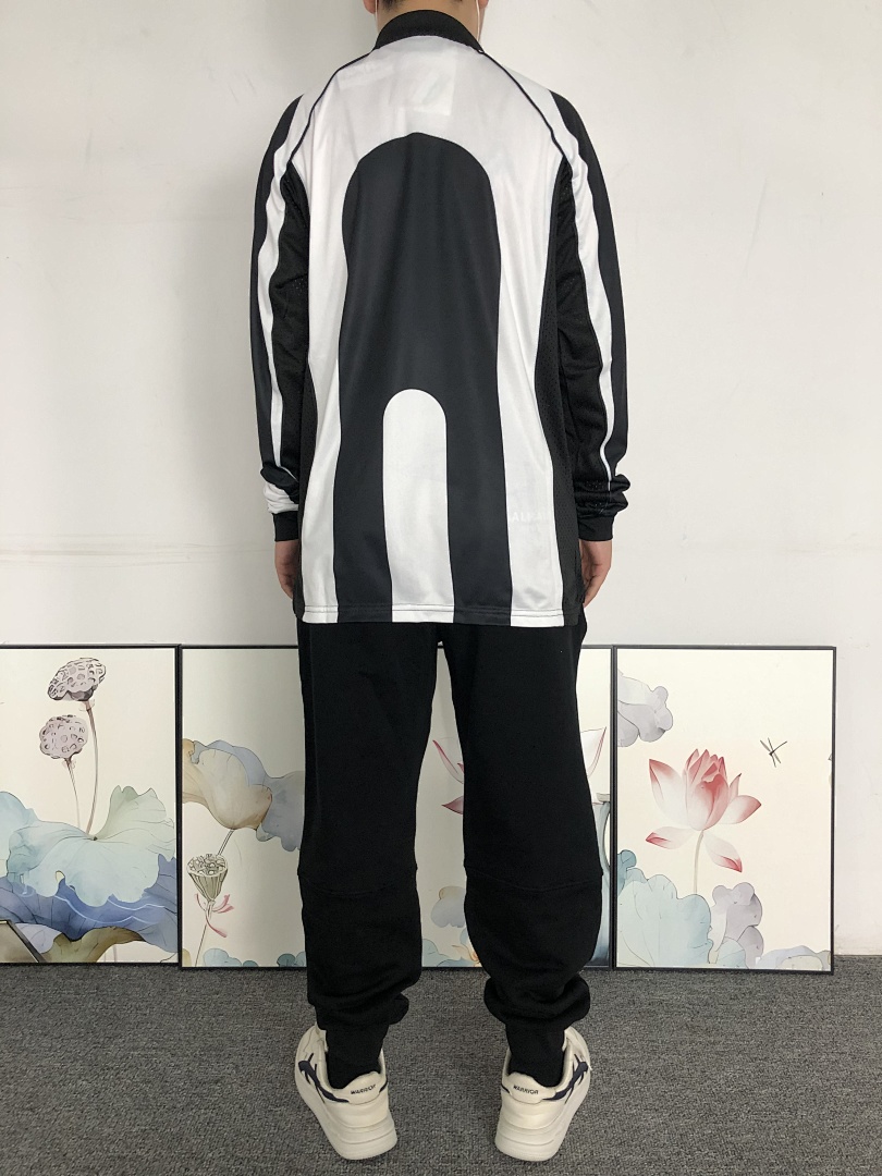 Unbranded 98 FOOTBALL LONG SLEEVED 11110421002 (Im 170Cm 60Kg I Wear Size M In The Phot) - Image 5
