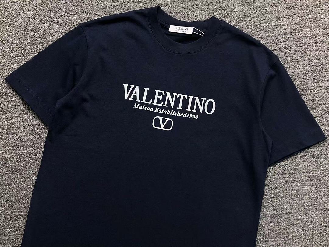 Valentino 115 VALENTINO T-SHIRT 5241605147 (Im 170Cm 60Kg I Wear Size M In The Phot) - Image 12