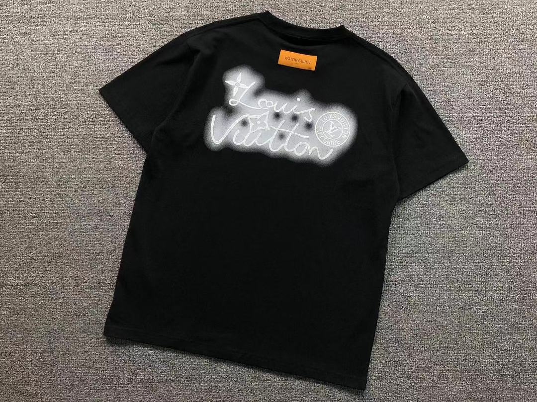 Louis Vuitton 118 L⭐ T-SHIRT 125413137 (Im 170Cm 60Kg I Wear Size L In The Phot) - Image 11
