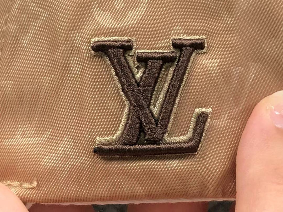 Louis Vuitton 68 L⭐ - Image 10