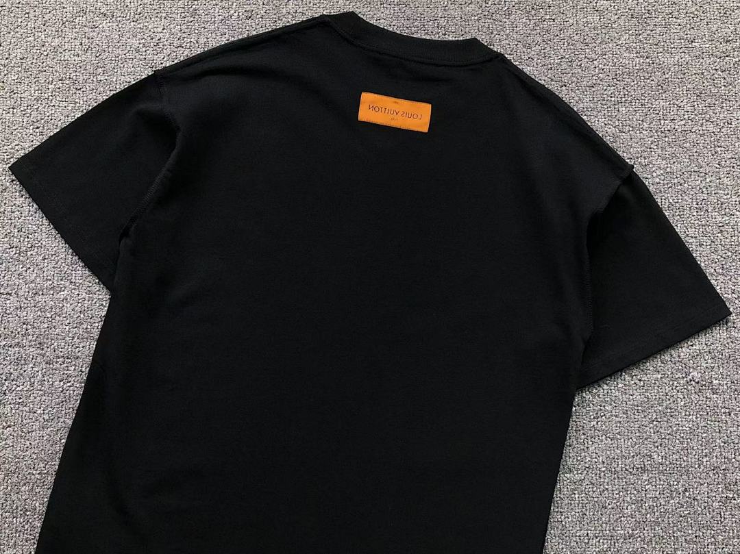 Louis Vuitton 118 L⭐ T-SHIRT 1102200352 (Im 170Cm 57Kg I Wear Size XS In The Phot) - Image 16