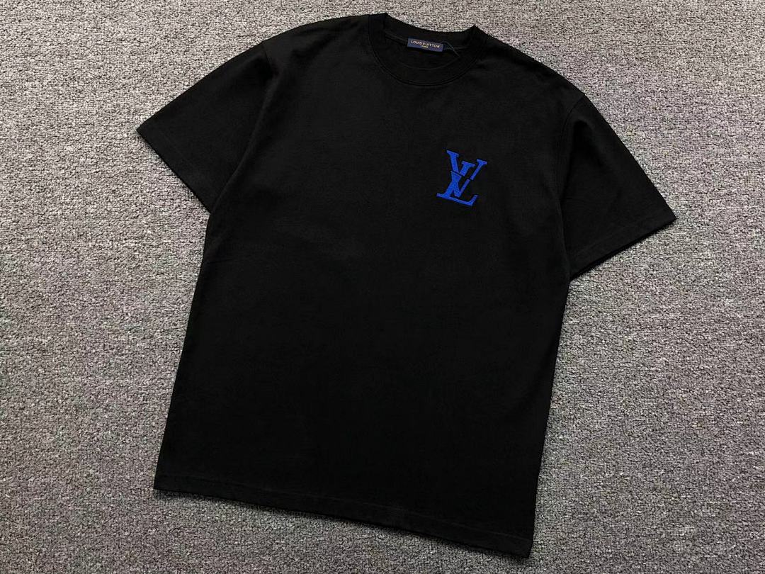 Louis Vuitton 108 L⭐ T-SHIRT 41072401133 (Im 170Cm 60Kg I Wear Size M In The Phot) - Image 12