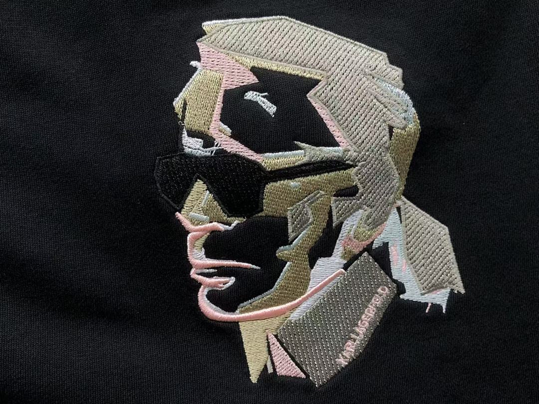 Karl Lagerfeld SHORTS 168 KARL LAGERFELD T-SHIRT - Image 29