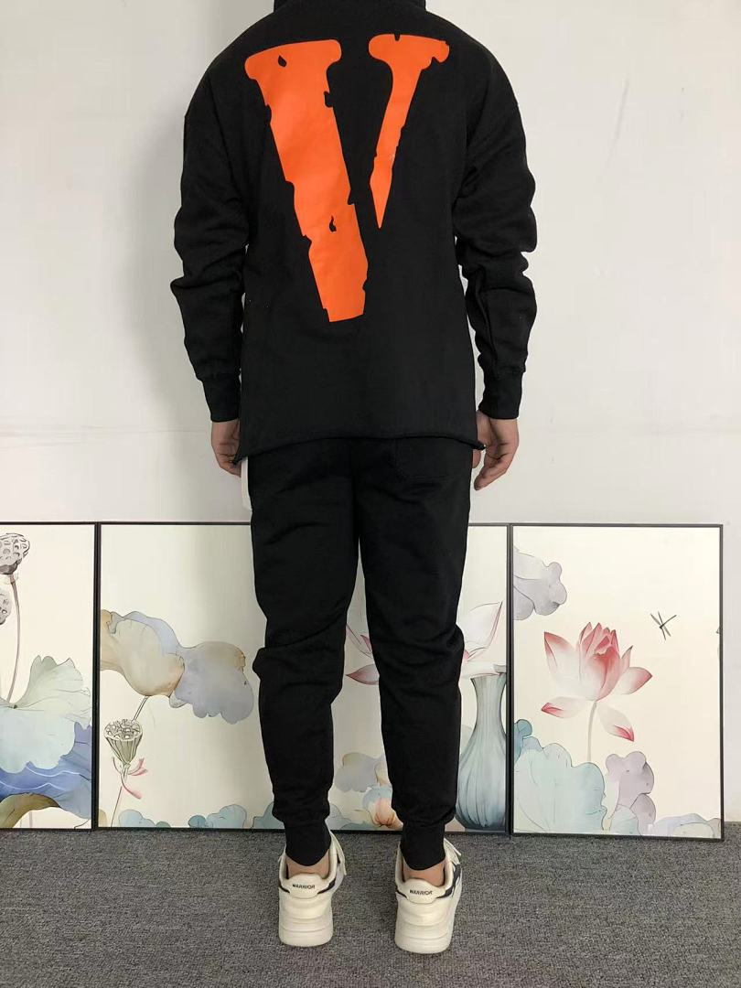 On Running 118 VLONE HOODIE 5101109102 (Im 170Cm 60Kg I Wear Size S In The Phot) - Image 4