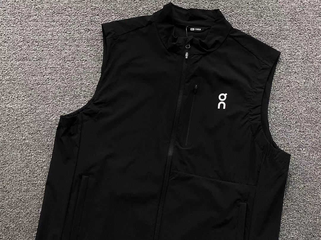 On Running 108 ON VEST 4205260577 (Im 170Cm 60Kg I Wear Size L In The Phot) - Image 11