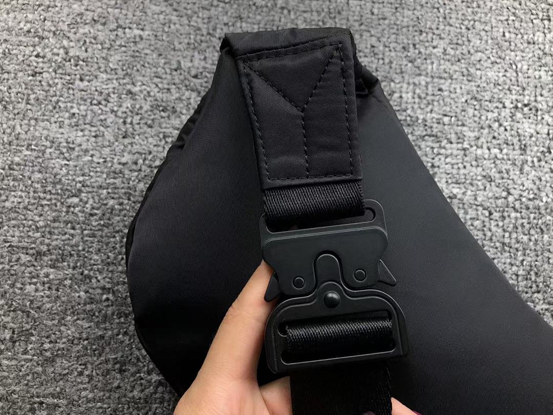 Y-3 218 Y-3 BAG 4106190475 (Long 31CM* Wide 7CM* High 17CM) - Image 12