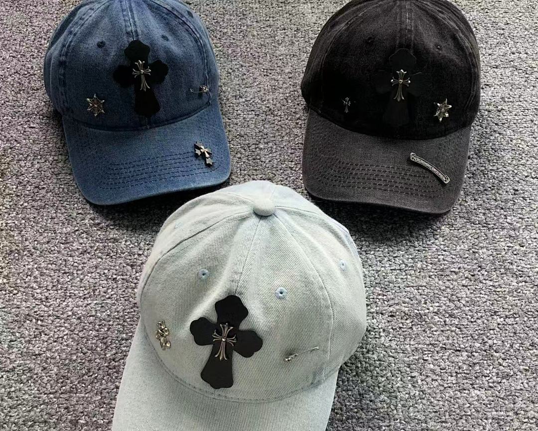 Comme des Garcons 75 C⭐⭐OME HE⭐⭐TS - Image 3