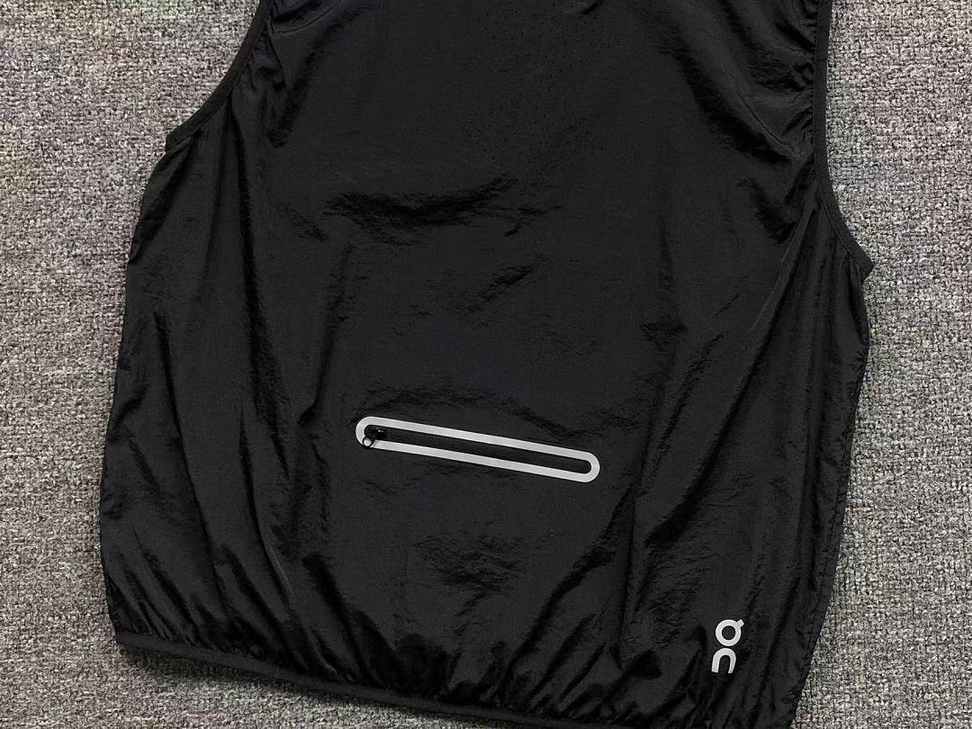 On Running 139 ON VEST 5207071019 (Im 170Cm 60Kg I Wear Size L In The Phot) - Image 21