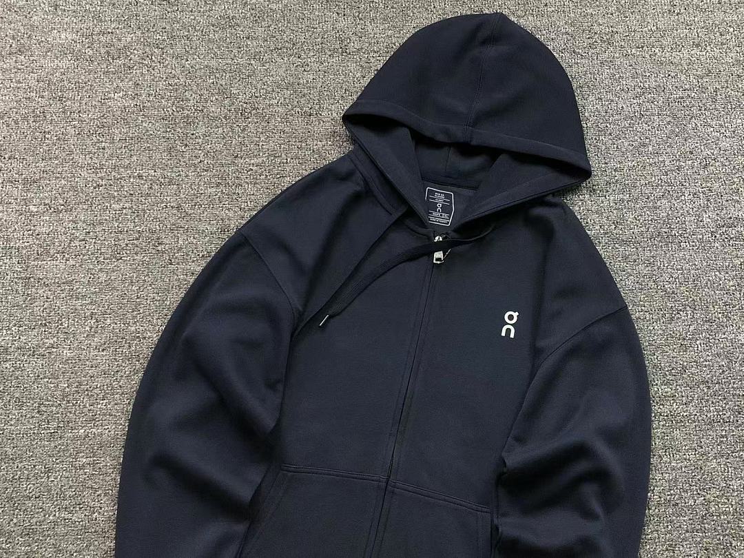 On Running 188 ON HOODIE 2207310404 (Im 170Cm 60Kg I Wear Size XL In The Phot) - Image 9