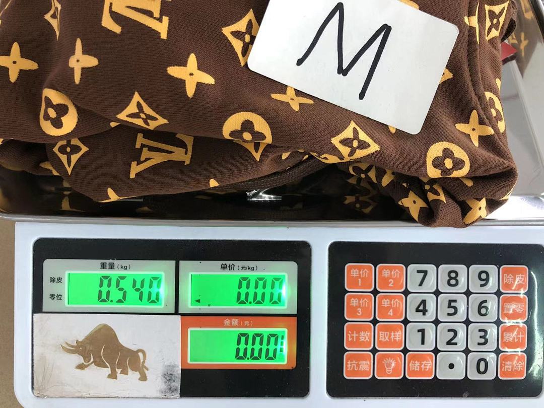 Louis Vuitton 178 L⭐ S⭐⭐R⭐⭐E HOODIE 217070115 (Im 170Cm 60Kg I Wear Size M In The Phot) - Image 24