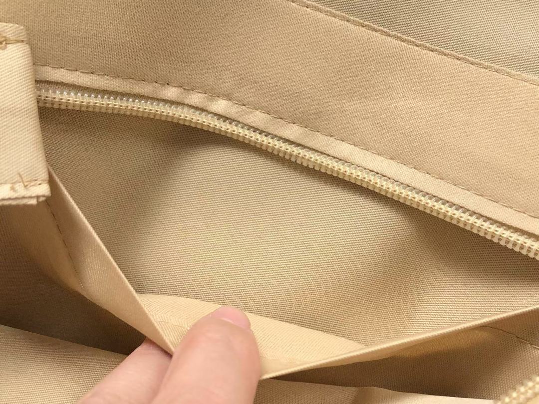 Saint Laurent 165 SA⭐⭐T ⭐⭐U⭐⭐NT HAT BAG 5250602102 (Long 25CM* Wide 15CM* High 28CM) - Image 18