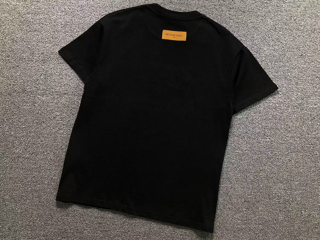 Louis Vuitton 158 L⭐ T-SHIRT 22051213001 (Im 170Cm 60Kg I Wear Size S In The Phot) - Image 15