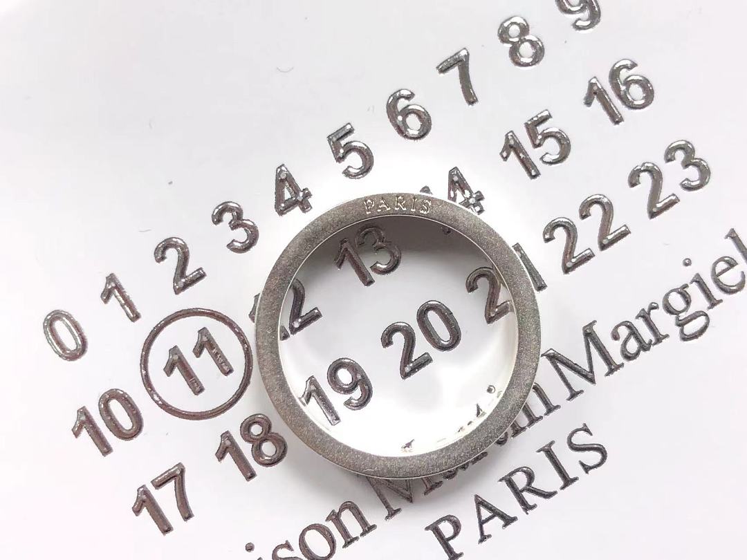 On Running 105 MARGIELA - Image 6