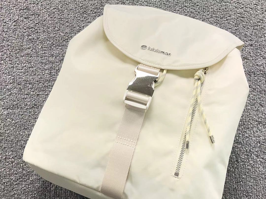 On Running 135 LULULEMON BAG 2207172176 (Long 38CM* Wide 13CM* High 36CM) - Image 9