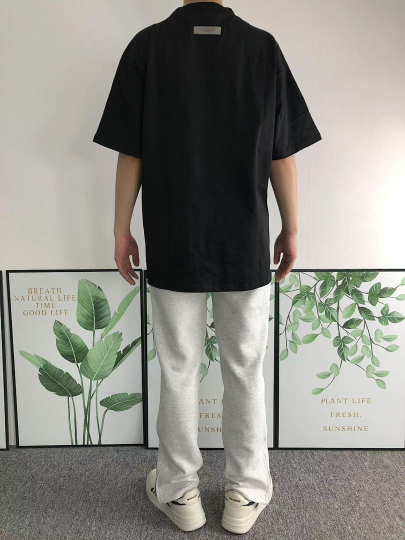 Fear of God 98 FOG T-SHIRT 412143317 (Im 170Cm 57Kg I Wear Size M In The Phot) - Image 4