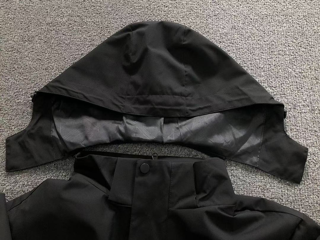 On Running 208 ON JACKET 2207150404 (Im 170Cm 60Kg I Wear Size XL In The Phot) - Image 19