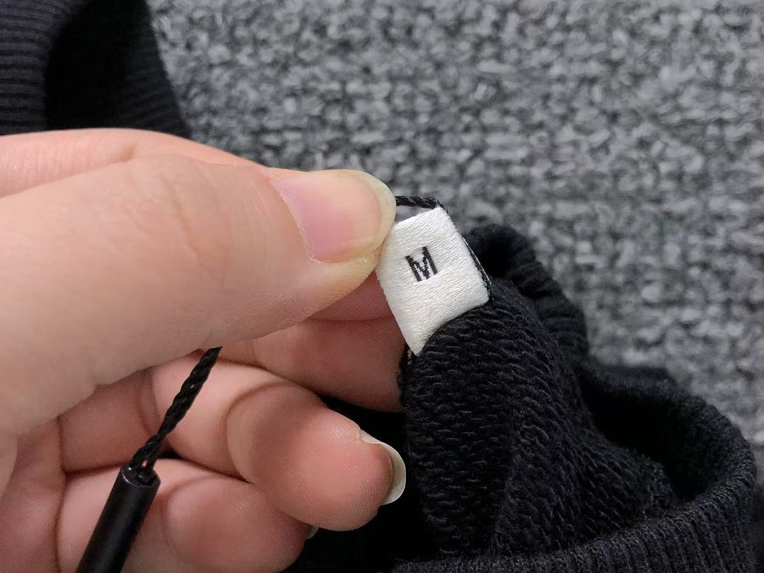 AMI 178 AMI HOODIE 22082703001 (Im 170Cm 60Kg I Wear Size M In The Phot) - Image 37