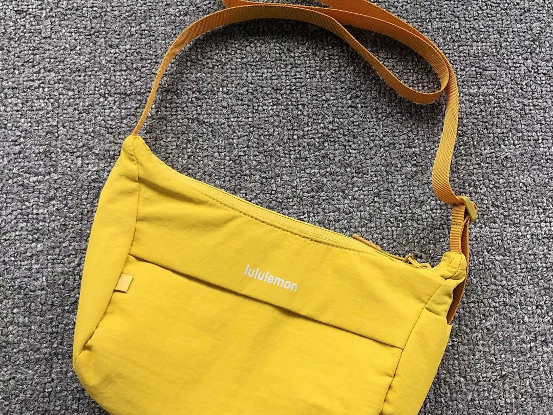 On Running 138 LULULEMON BAG 4106031277 (Long 23CM* Wide 5CM* High 16CM) - Image 9