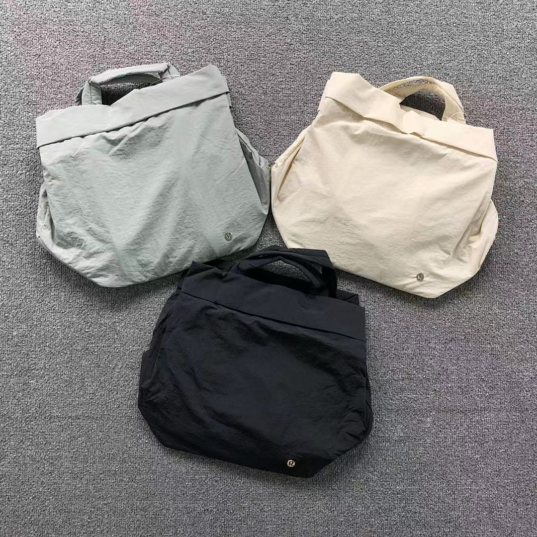 On Running 218 LULULEMON BAG 4106031577 (Long 45CM* Wide 25CM* High 39CM)
