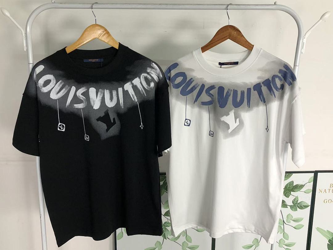 Louis Vuitton 118 L⭐ T-SHIRT 1102200352 (Im 170Cm 57Kg I Wear Size XS In The Phot) - Image 26